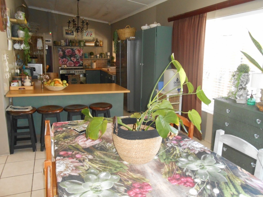 4 Bedroom Property for Sale in Humansdorp Eastern Cape